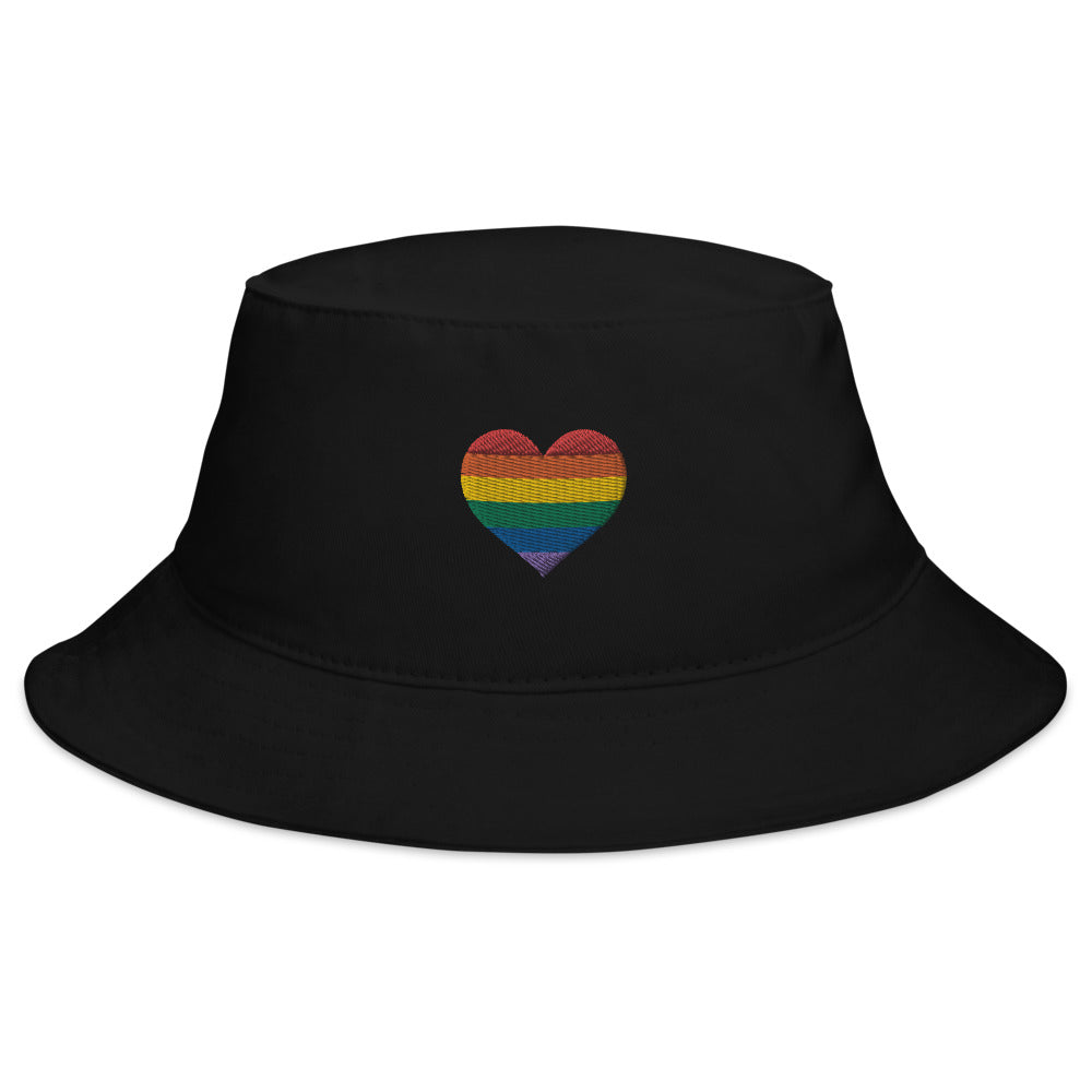 Sombrero de pescador con corazón de arcoíris