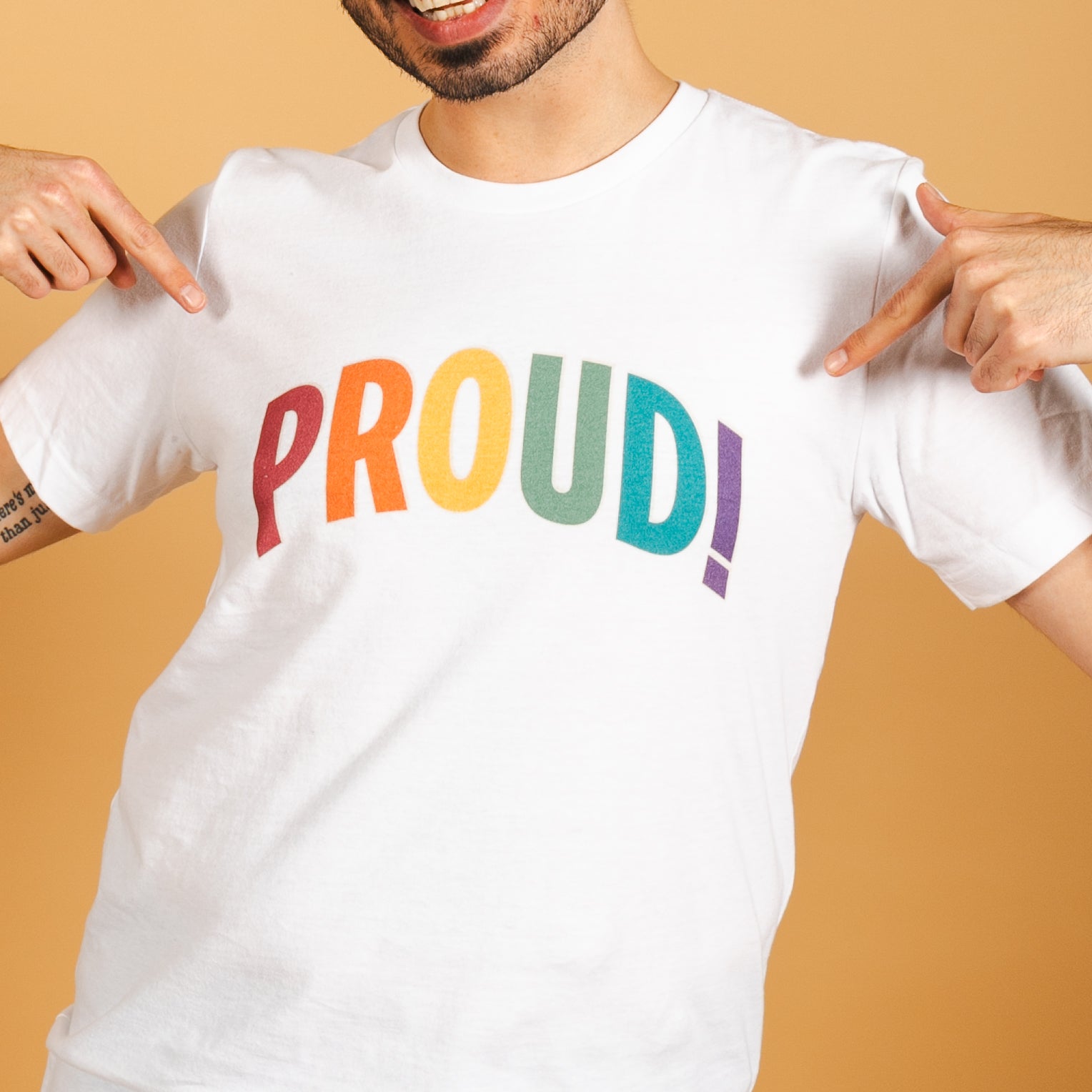 Camiseta unisex orgullosa