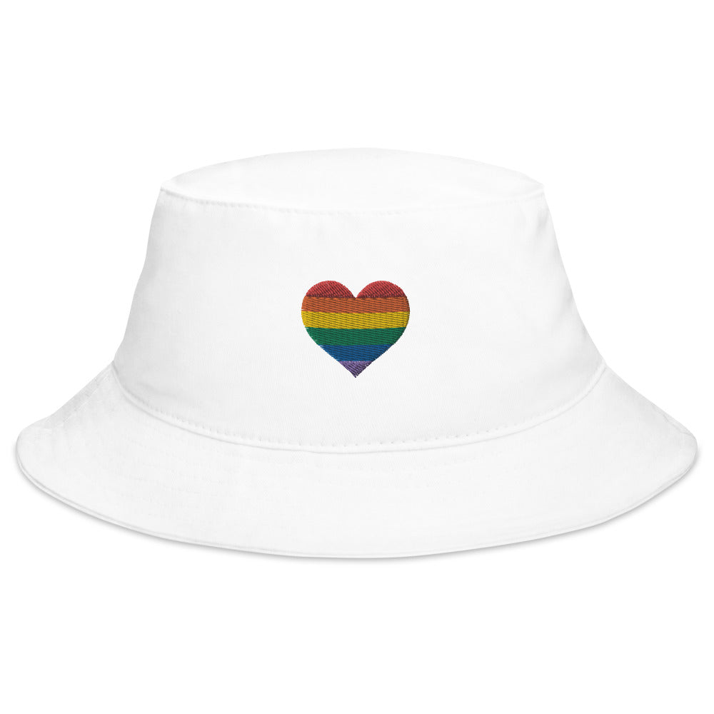 Sombrero de pescador con corazón de arcoíris